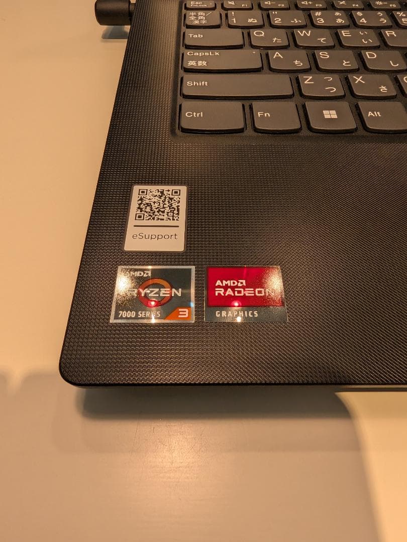 【美品】Lenovo V14 Gen 4 AMD　ブラック