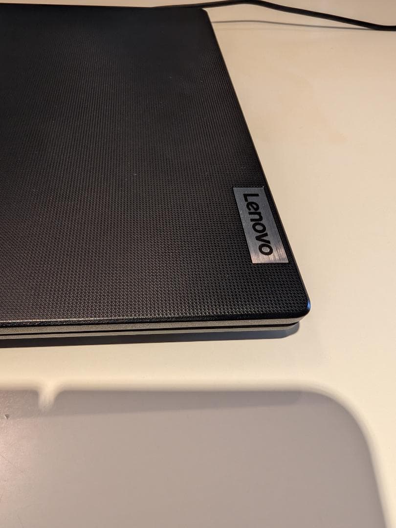 【美品】Lenovo V14 Gen 4 AMD　ブラック