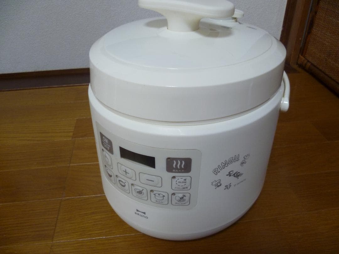 BRUNO/ブルーノ　スヌーピー　マルチ圧力クッカー　未使用