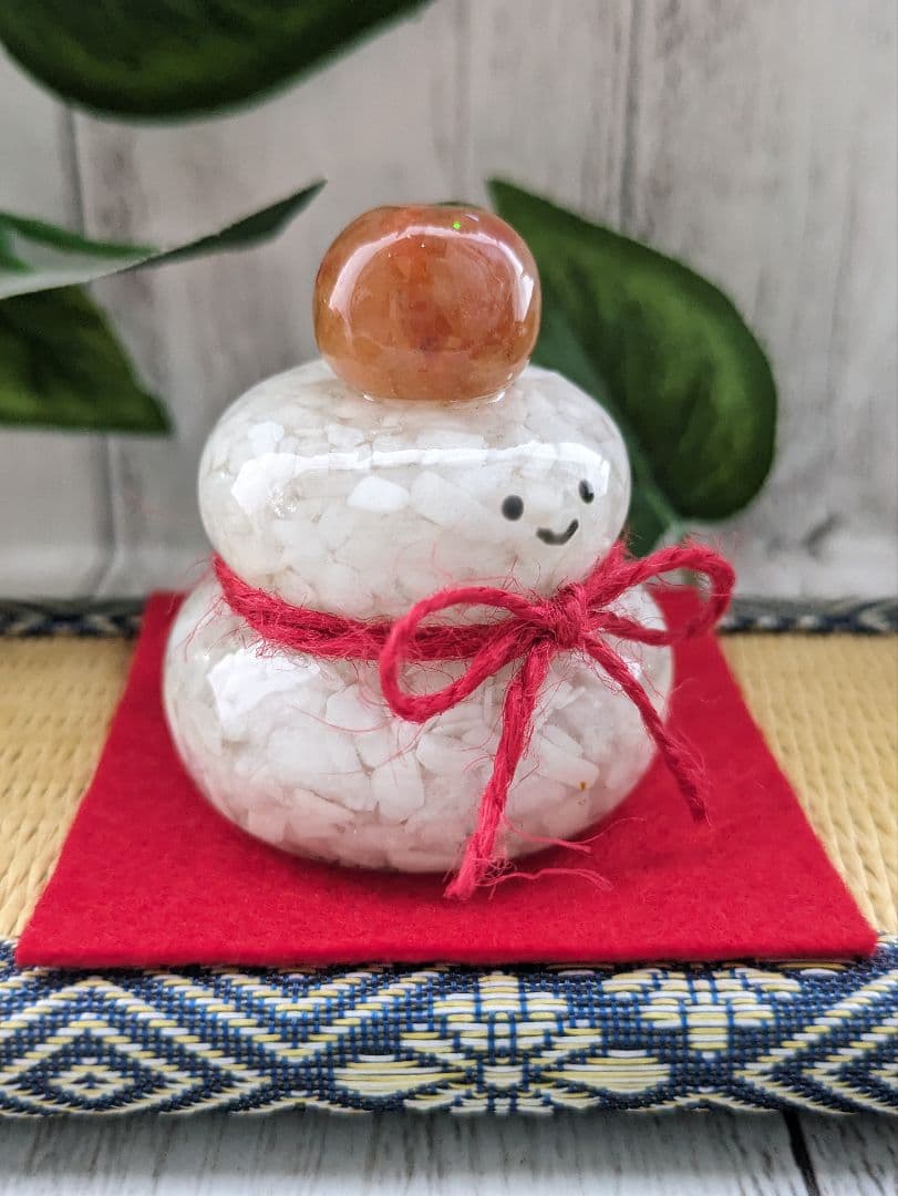 【睦月】①顔付き！かがみもちちゃん形オルゴナイト☆他２点