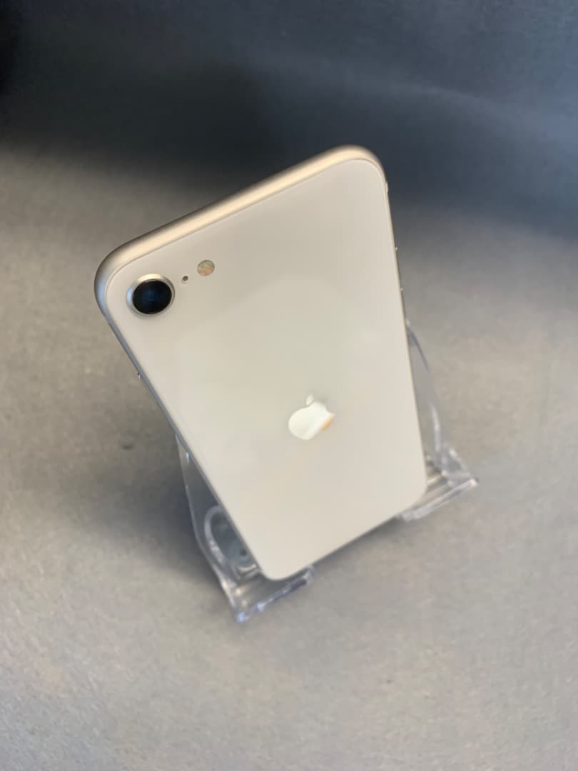 美品 国内版 SIMフリー iPhoneSE 第3世代 128GB