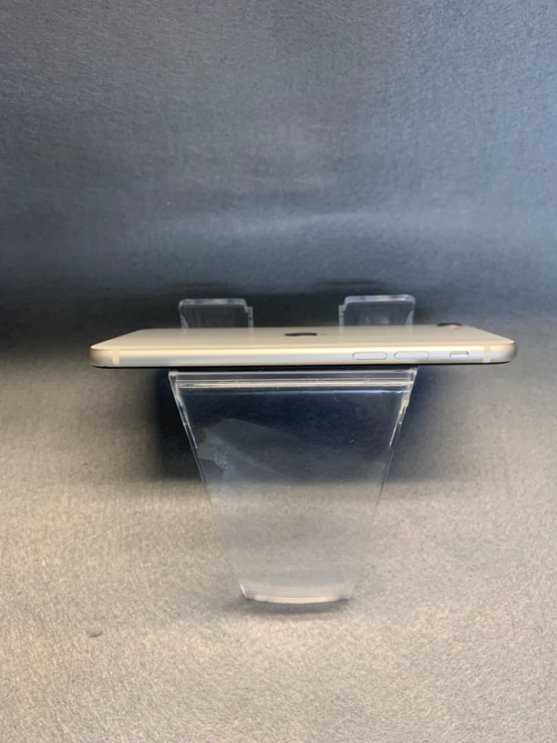 美品 国内版 SIMフリー iPhoneSE 第3世代 128GB