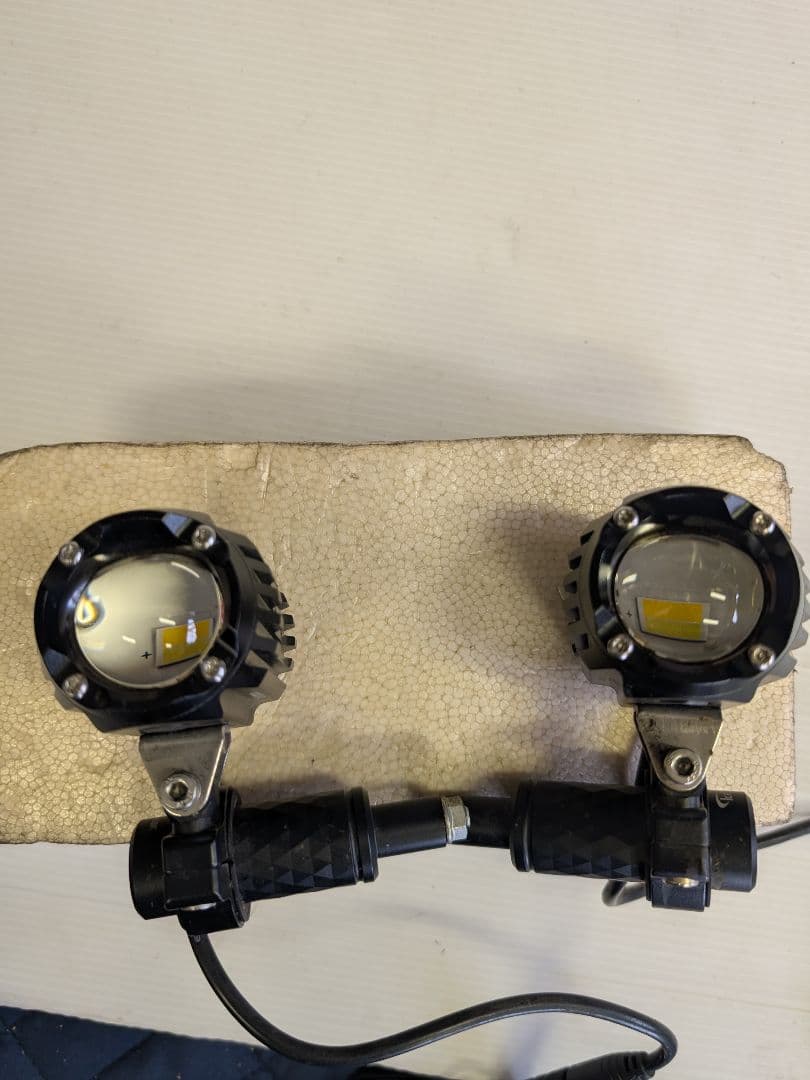 カエディア Cyber LED プロジェクターライト フォグランプ