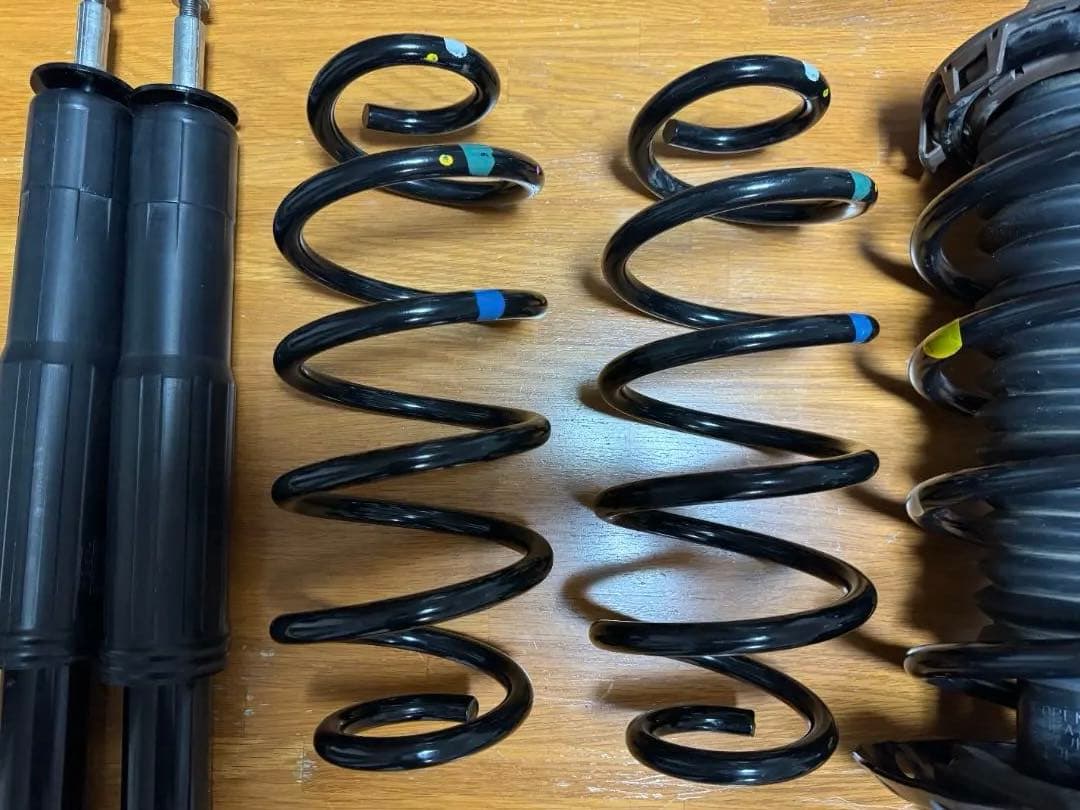 新車外し フリード GB3 純正 サスペンションキット