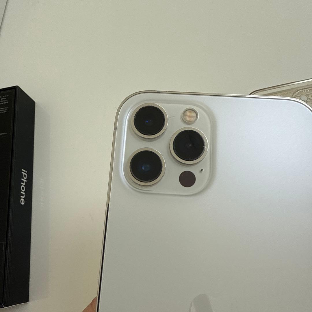 iPhone 12ProMAX Silver（シルバー）256GB ケースおまけ