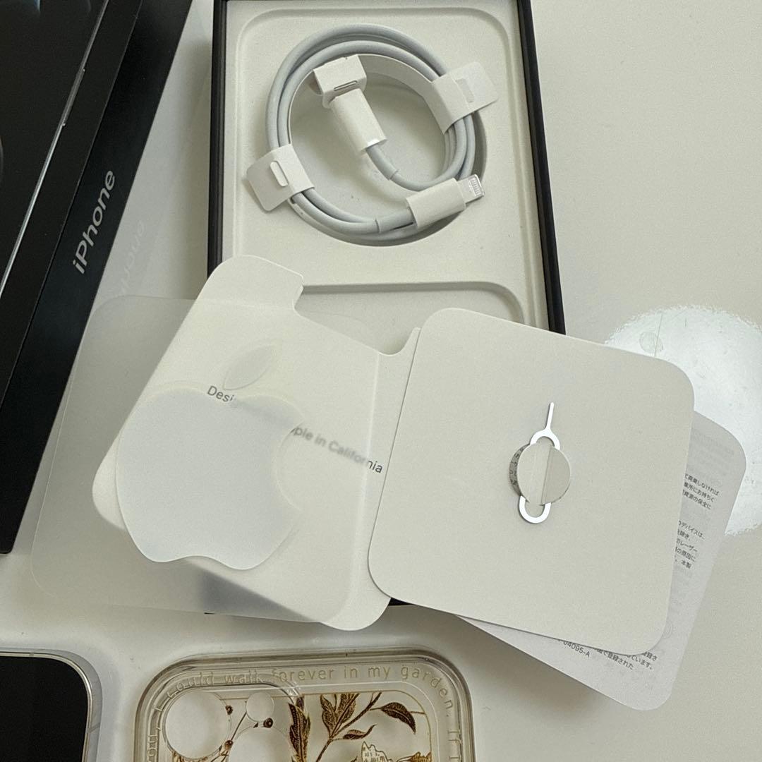 iPhone 12ProMAX Silver（シルバー）256GB ケースおまけ