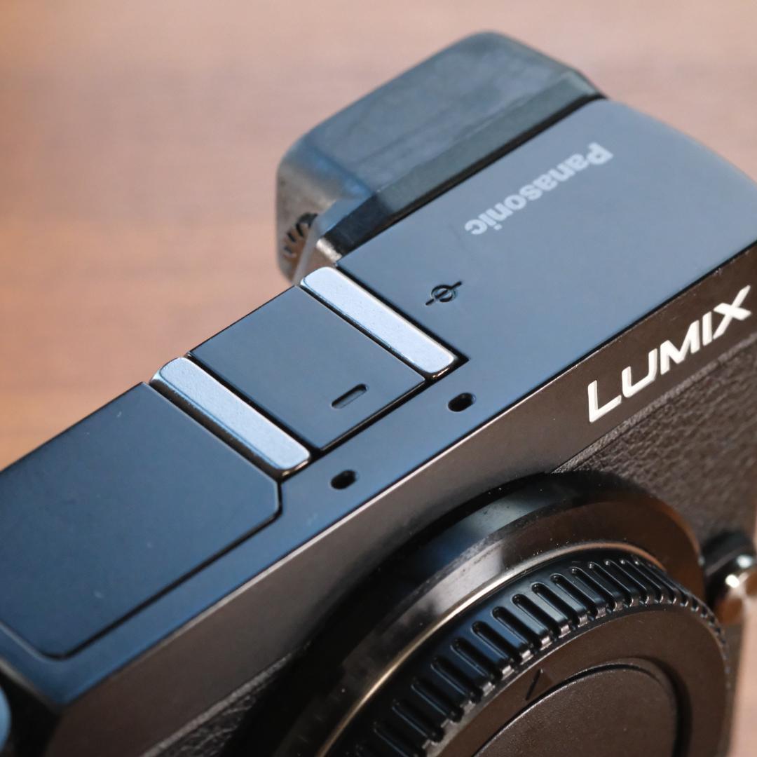 h*i様 Lumix 　DMC-GX7MK2　黒　純正グリップも！
