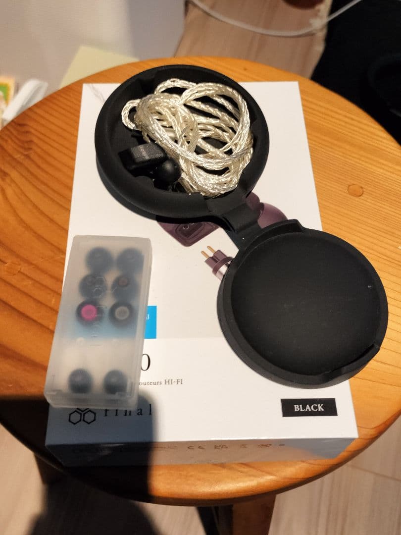 【美品】final A5000 ブラック イヤホン