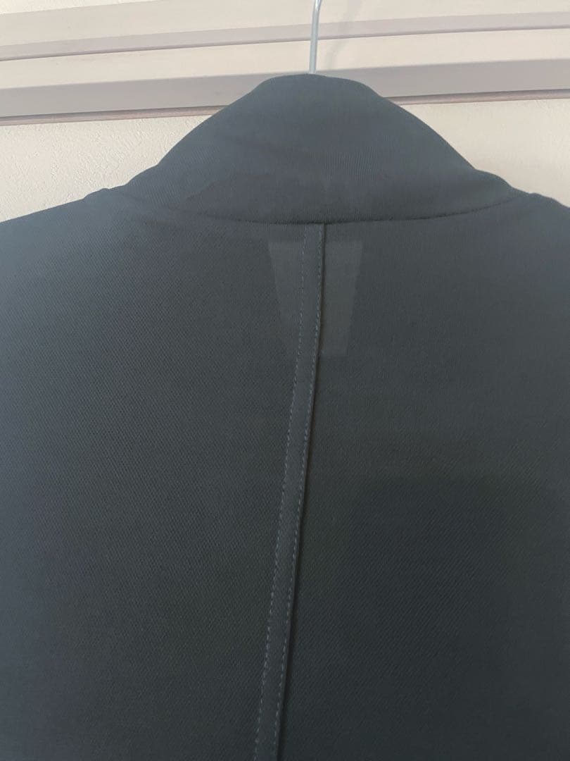 トクコプルミエヴォル/カーキ系グラフィックプリント 長袖チュニック