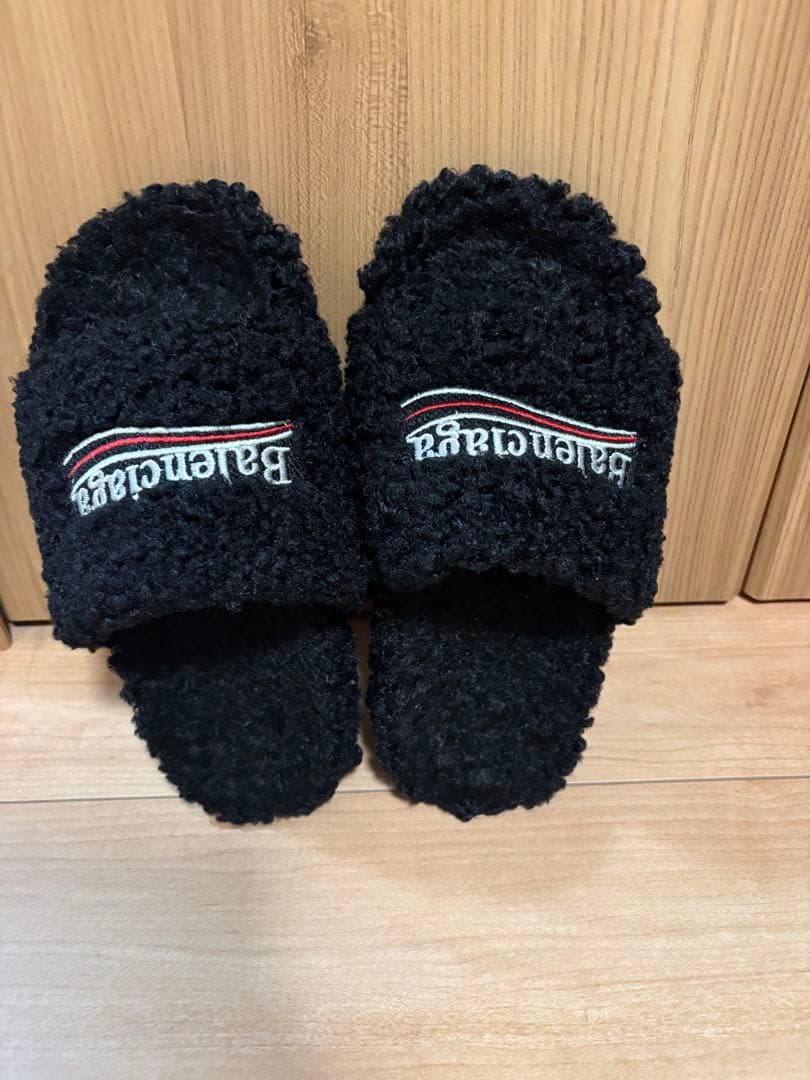 BALENCIAGA ブラック スライドサンダル