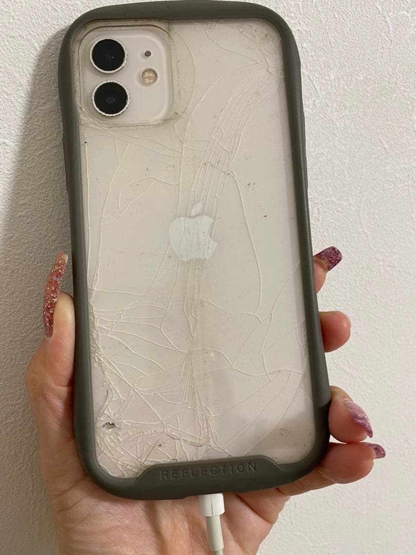 iPhone 12 ホワイト 64 GB SIMフリー　人気カバー付き