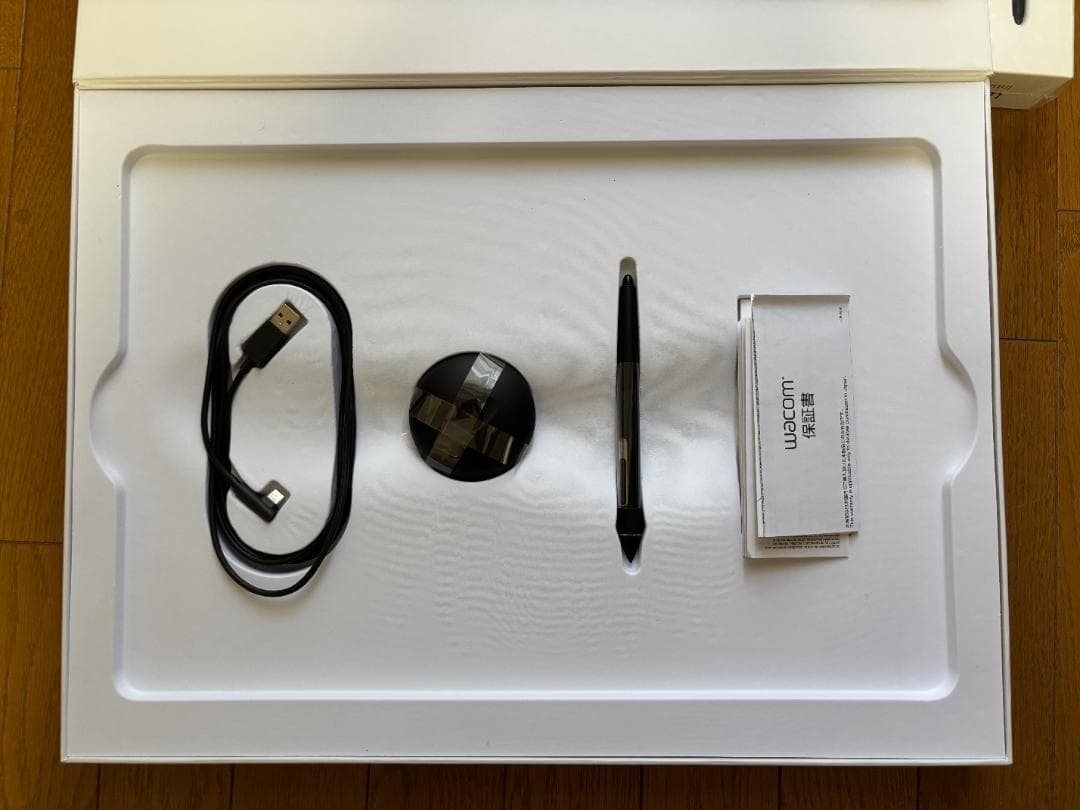 Wacom Intuos Pro (PTH-860) 板ペンタブレット