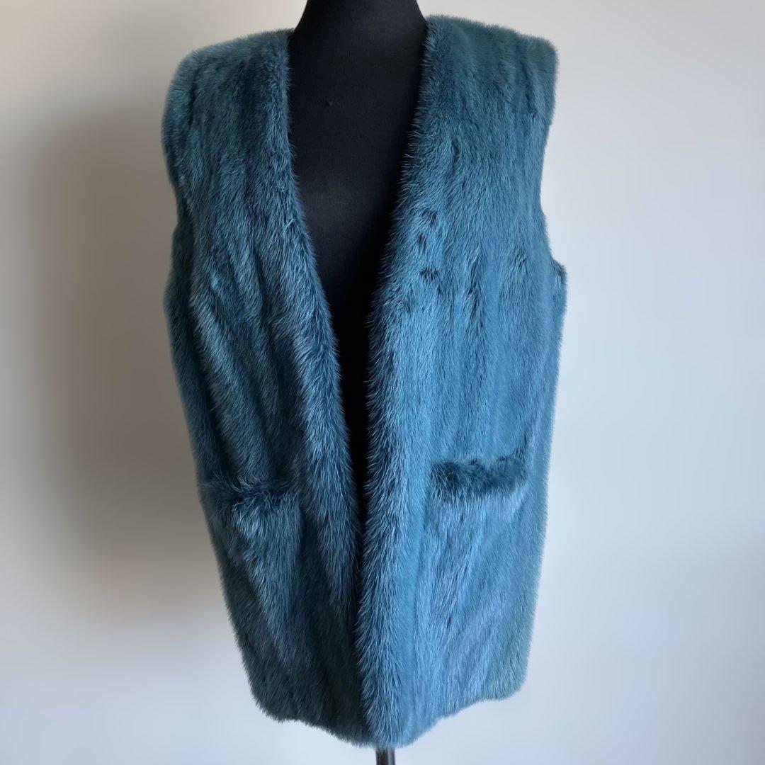 ミンクベスト　ブルー　少し日焼けあり