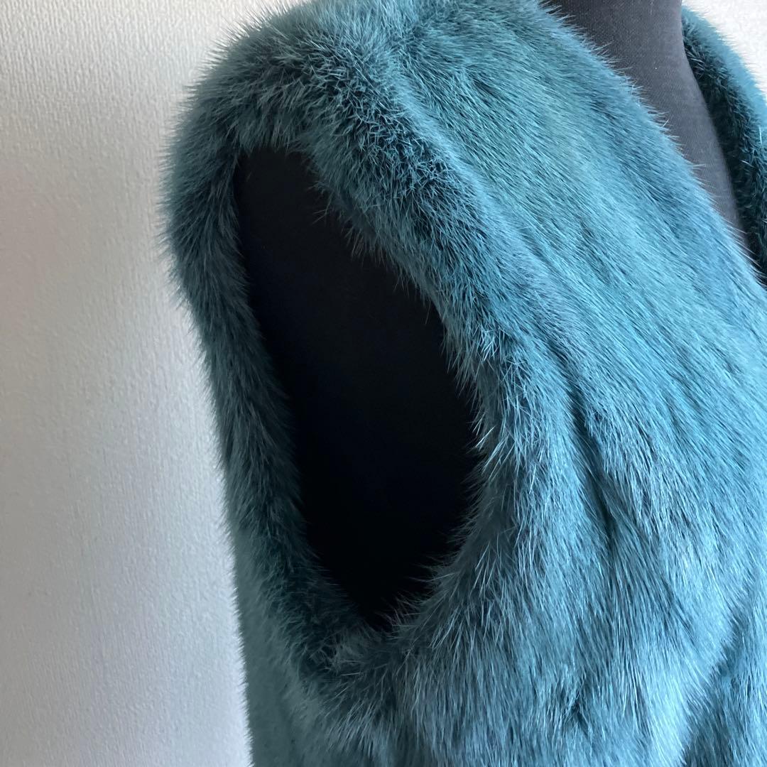 ミンクベスト　ブルー　少し日焼けあり