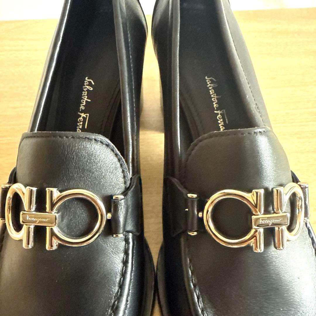 【未使用】Salvatore Ferragamoフェラガモ ガンチーニローファー