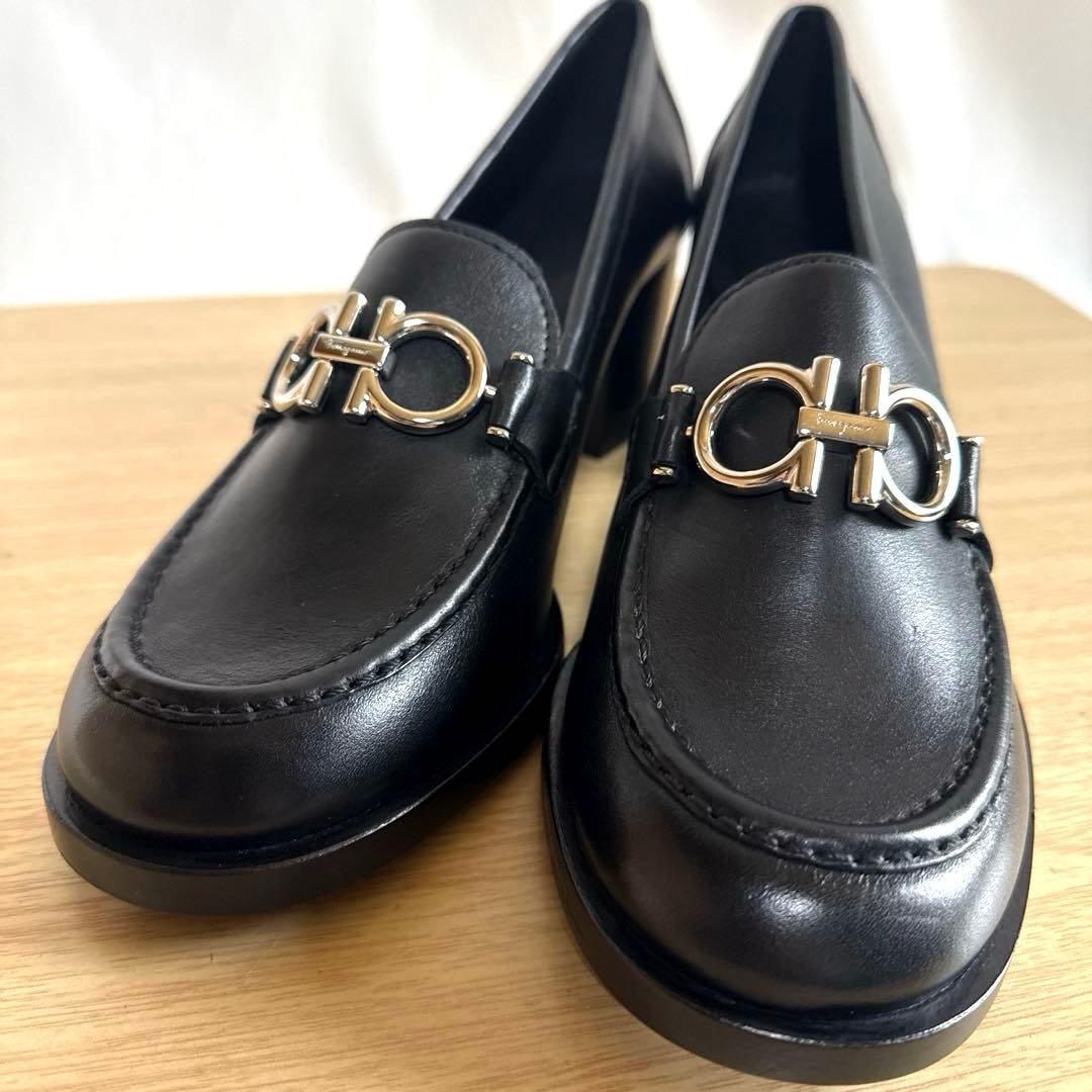 【未使用】Salvatore Ferragamoフェラガモ ガンチーニローファー