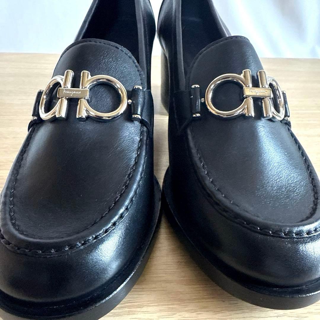 【未使用】Salvatore Ferragamoフェラガモ ガンチーニローファー