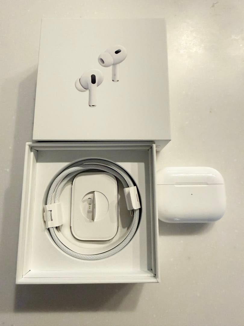 Apple AirPods Pro 第2世代本体(付属品完備)