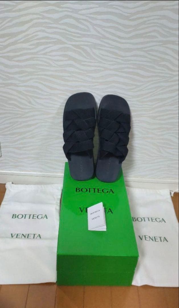BOTTEGA VENETA サンダル メンズ ブラック
