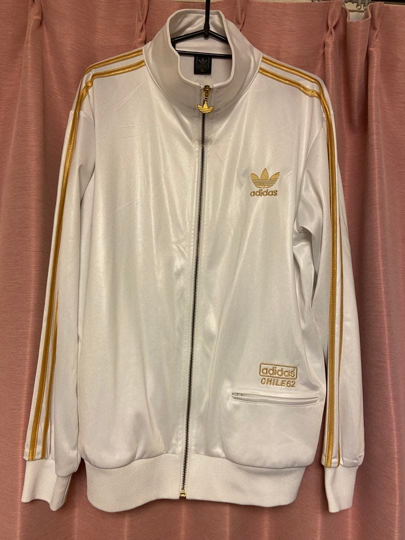 アディダス　オリジナルス　上下　ホワイト　ゴールド