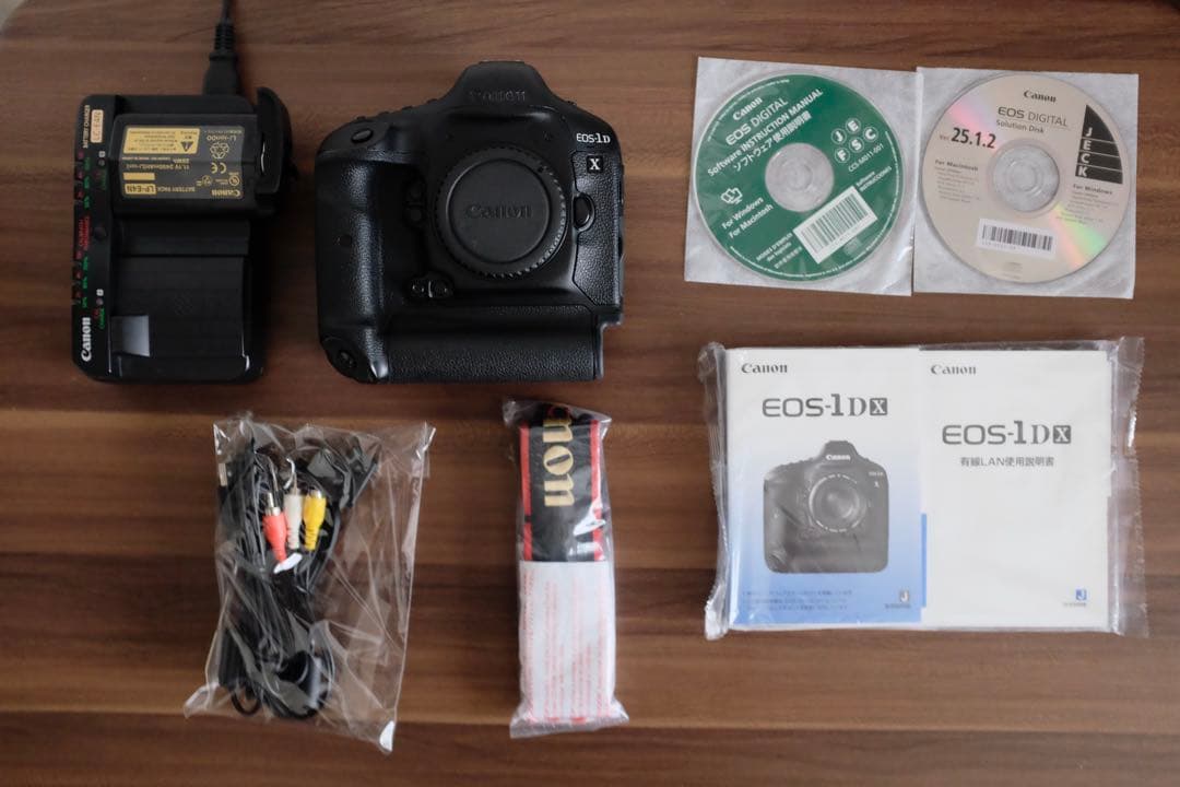Canon EOS-1D X デジタル一眼レフカメラ 付属品・元箱付き