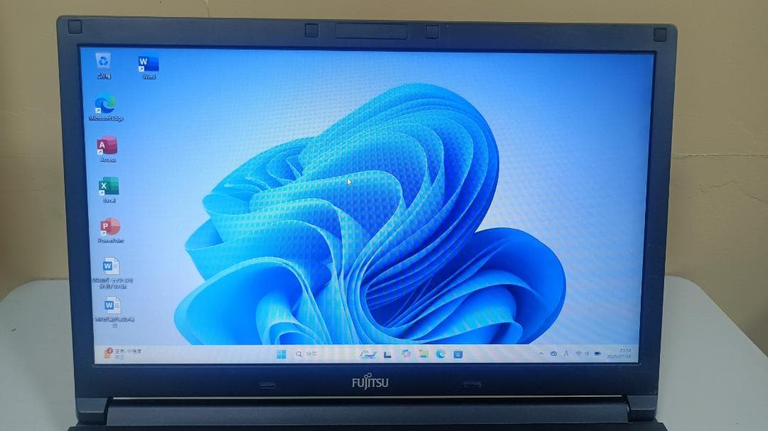 ⭐️ノートパソコンFUJITSU第六世代Core i5 SSD256Gメモリ8G