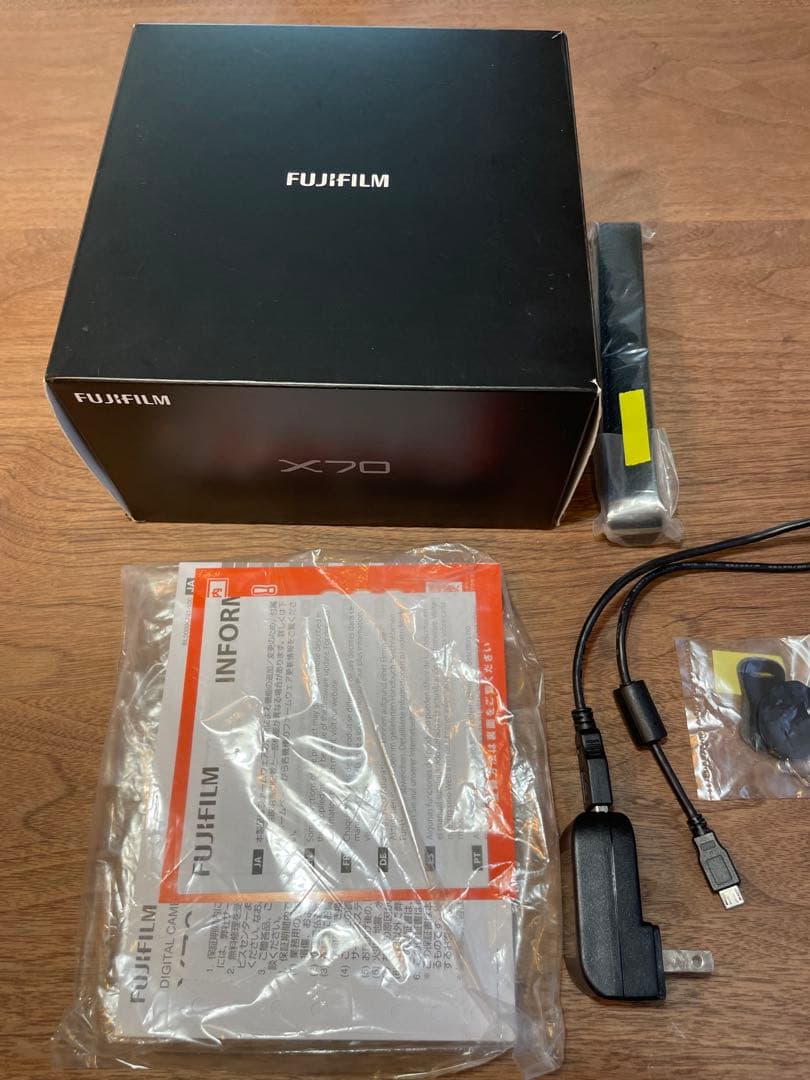 ＊FUJIFILM X70 シルバー＊