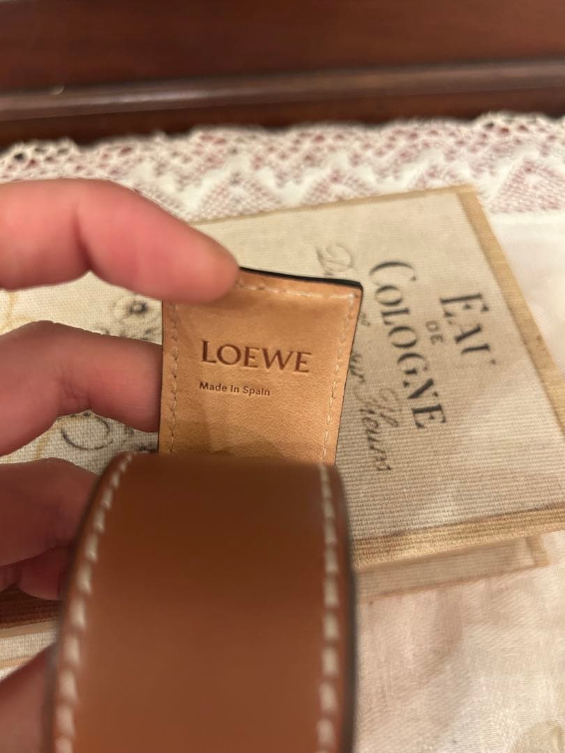 Loewe レザー バングル ベージュ