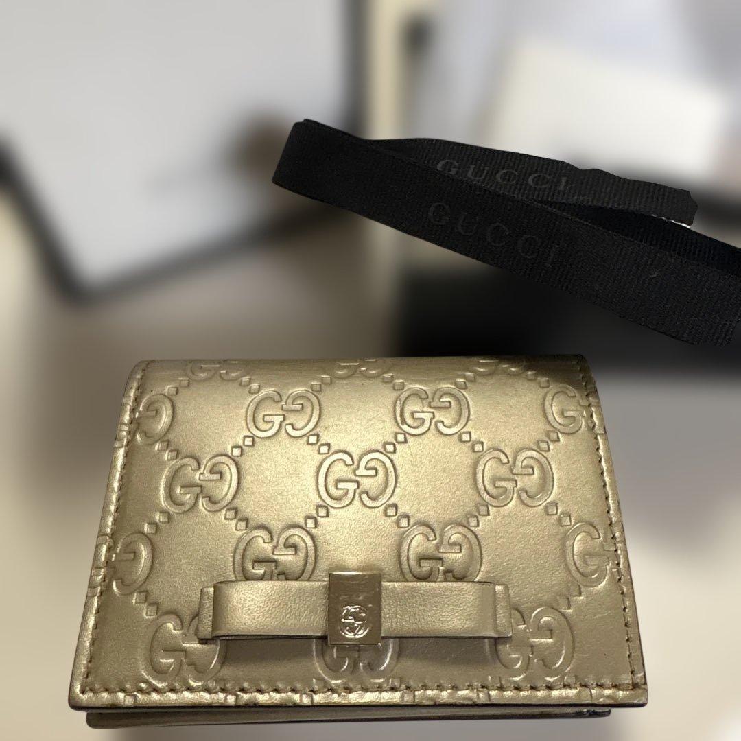 GUCCI ゴールドレザー 名刺入れ　超美品です。箱付き。値下げしました。