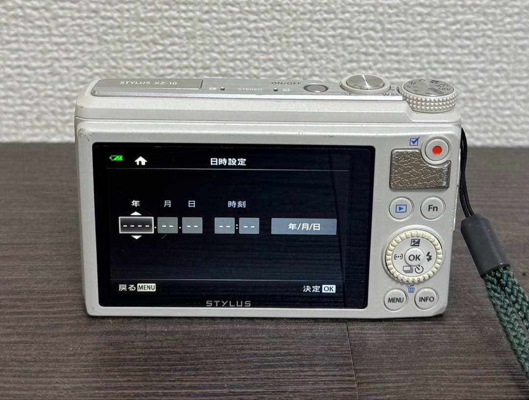 OLYMPUS STYLUS XZ-10 コンパクトデジタルカメラ