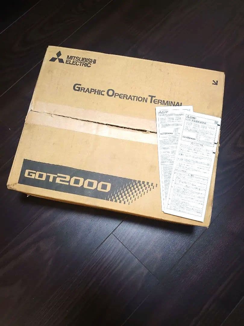 【匿名発送・送料込】三菱電機GOT2000 GT2512-STBA