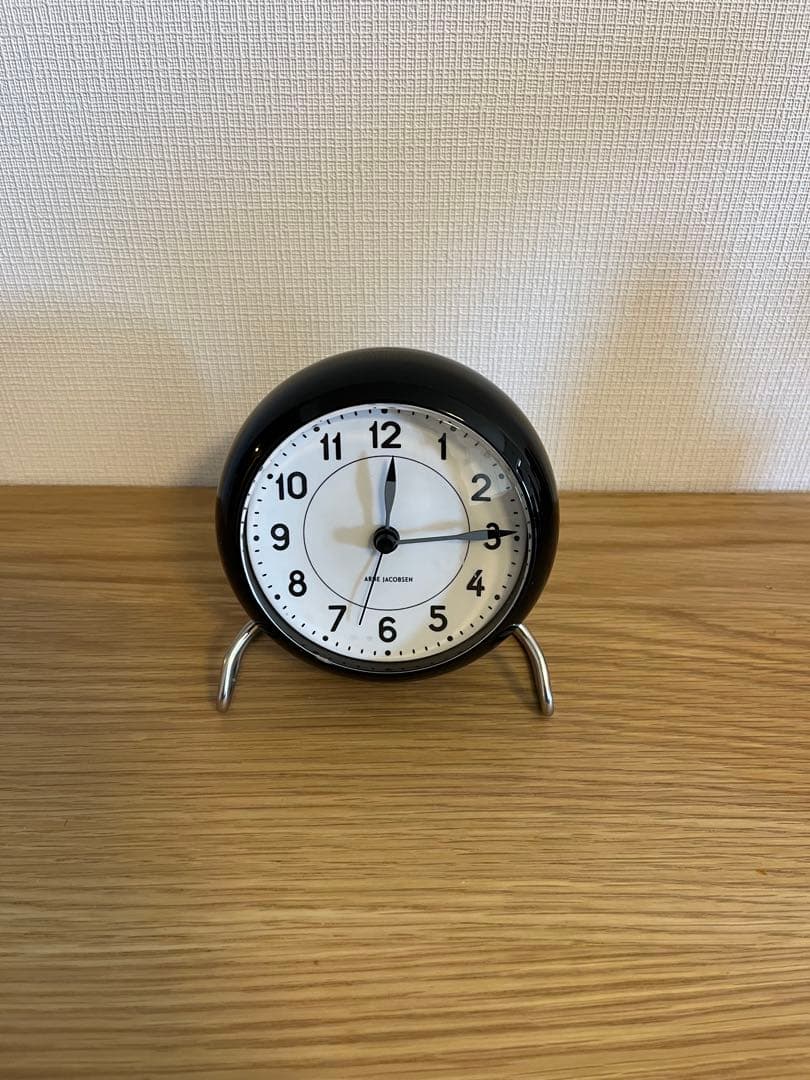 ARNE JACOBSEN 置き時計　ブラック