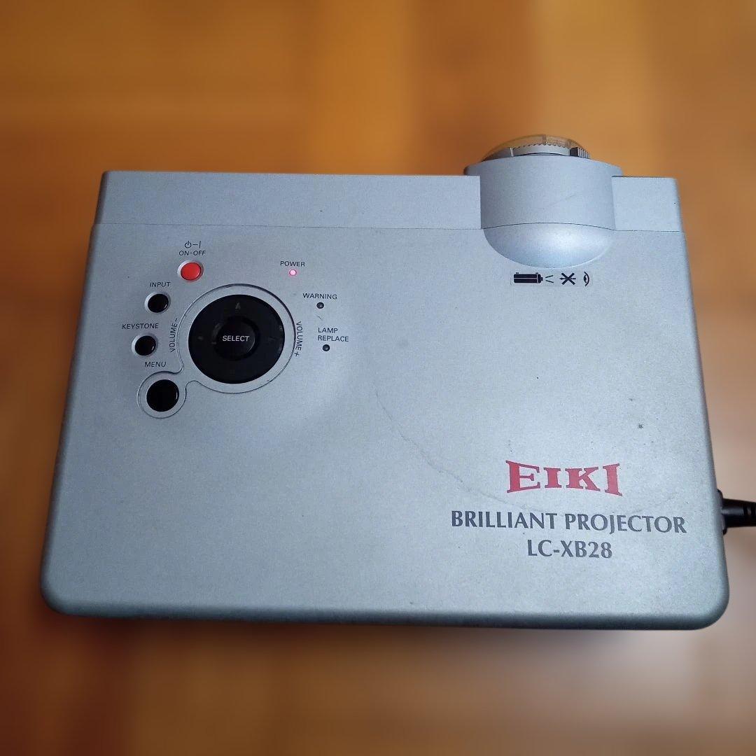 Eiki　projector　LCーXB28 　電源コードなし