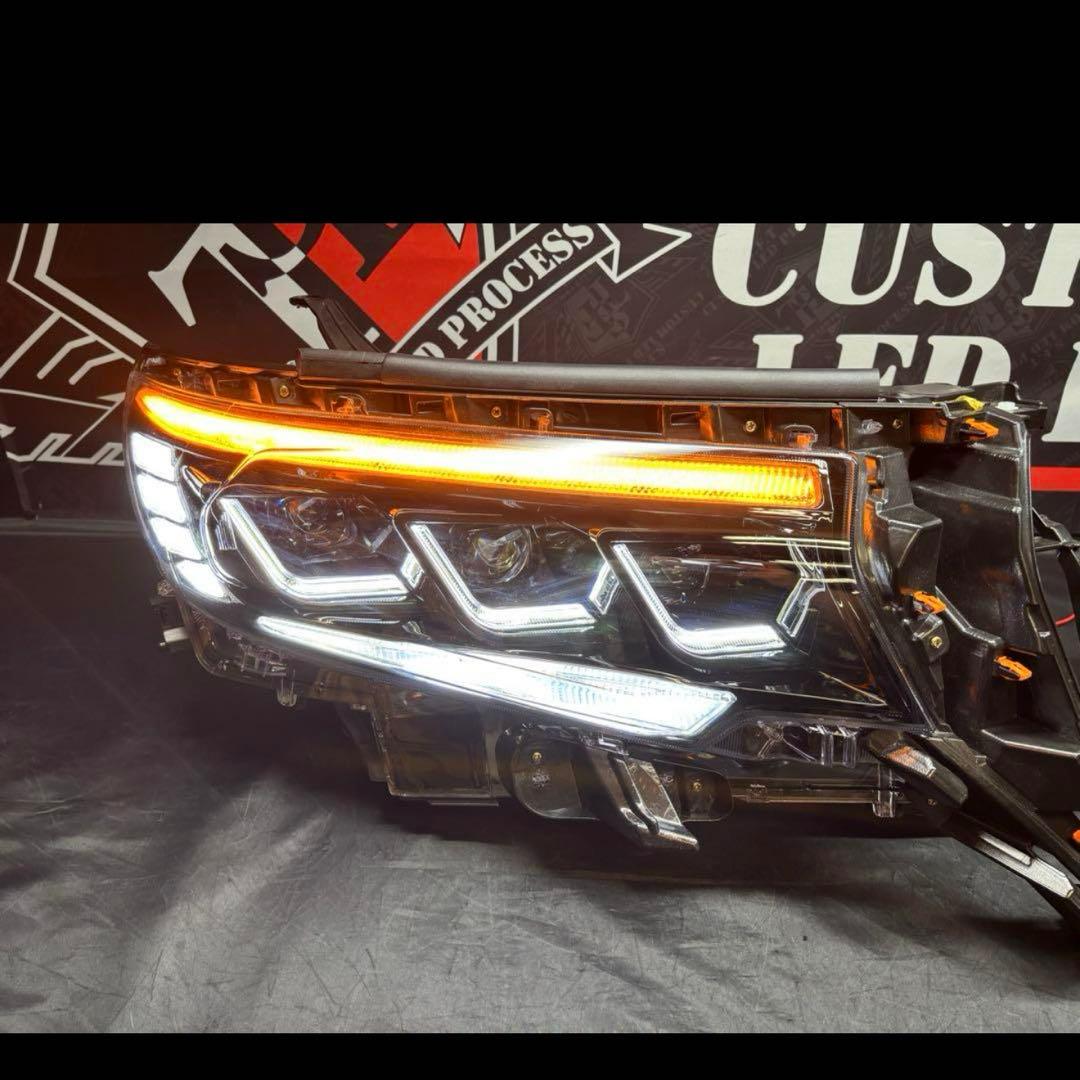 新品未使用ランドクルーザープラド150後期　三眼ヘッドライト