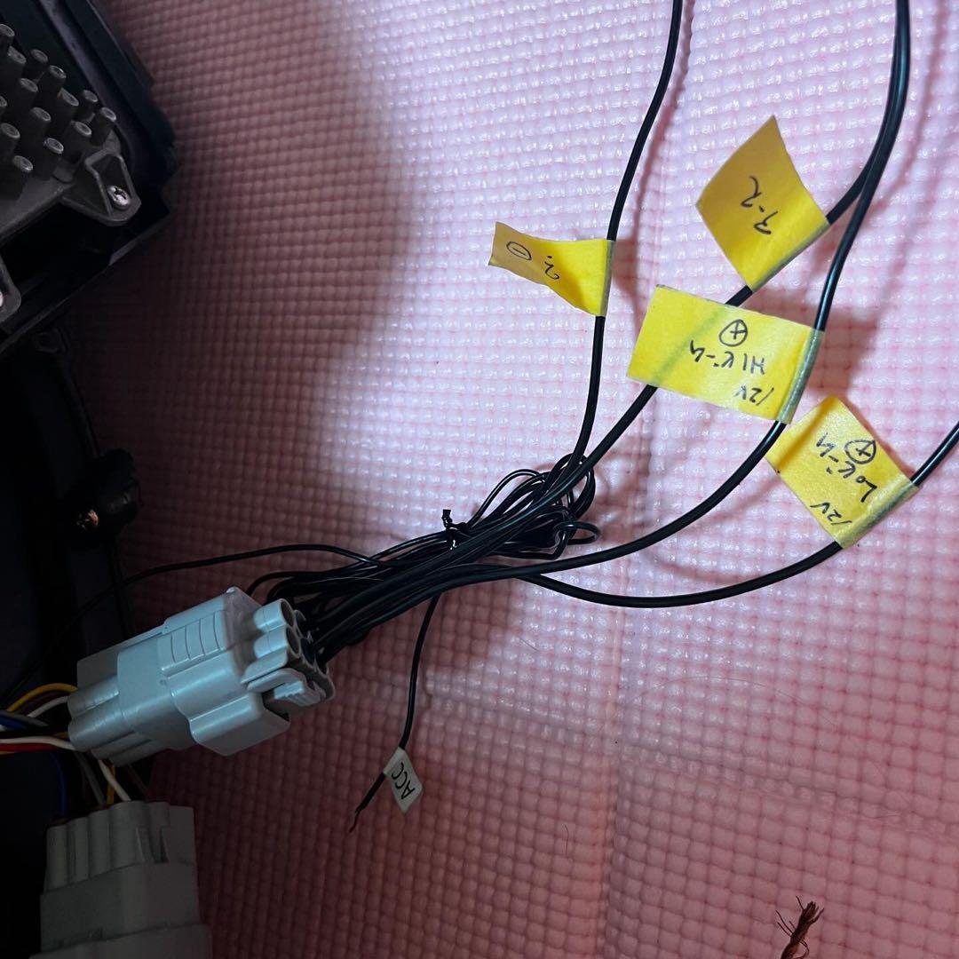 新品未使用ランドクルーザープラド150後期　三眼ヘッドライト