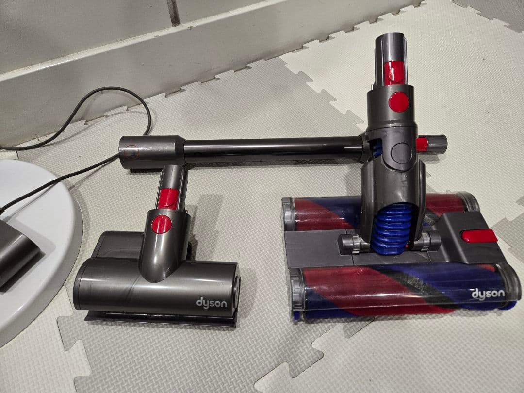 Dyson ダイソン　Omni-glide SV19