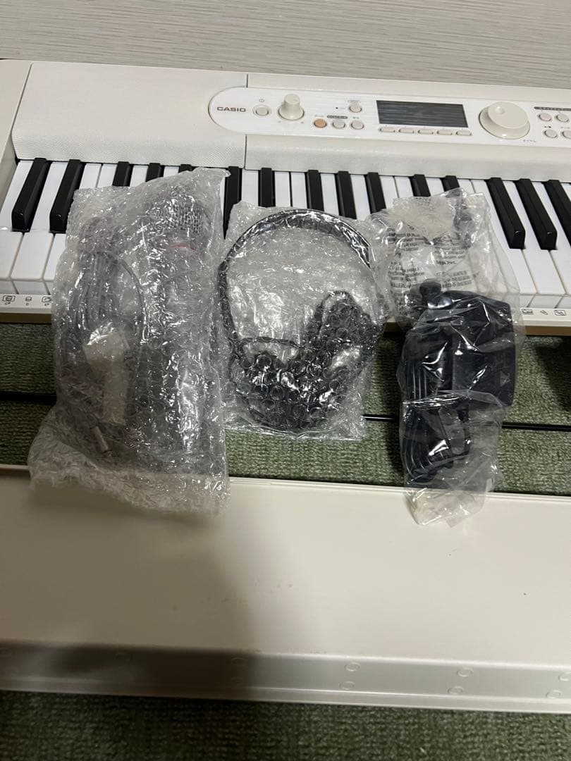 CASIO LK-526 ホワイト 電子キーボード
