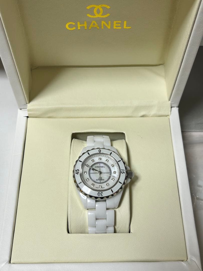 CHANEL J12 ホワイトセラミック 時計