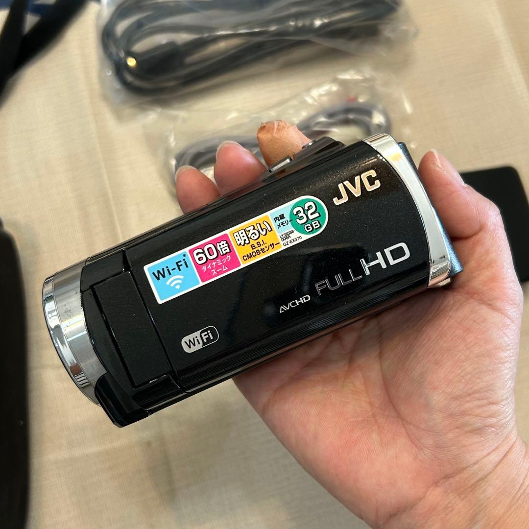 【箱付き美品】小型 ビデオカメラ JVC GZ-EX370-B フルHD
