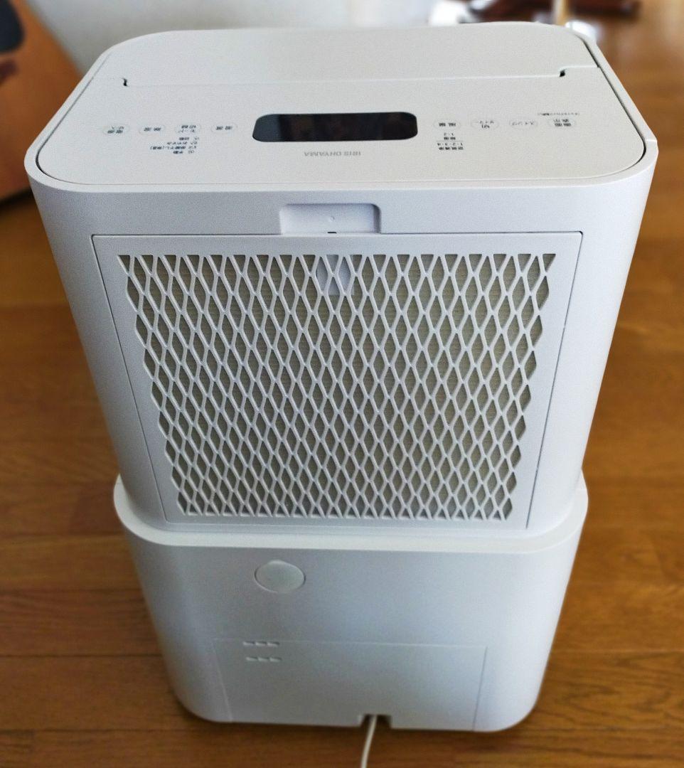 【ほぼ未使用】除湿機 22年製　アイリスオーヤマ PD-A140-W