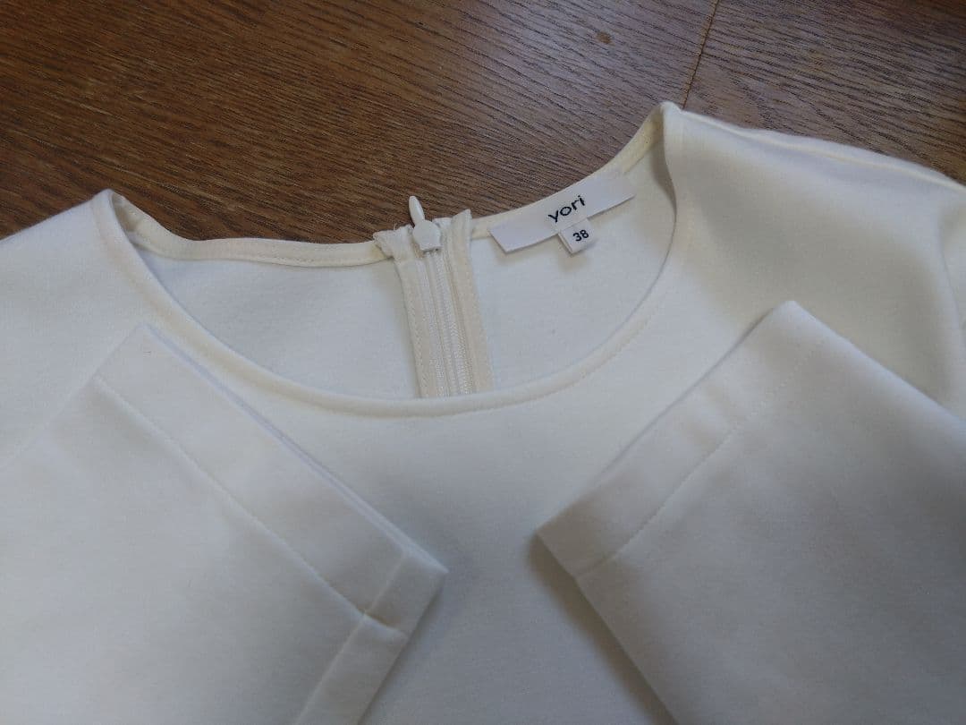 【 美品 】　yori ヨリ ぬくぬくヘムフリルブラウス　フレア　カットソー