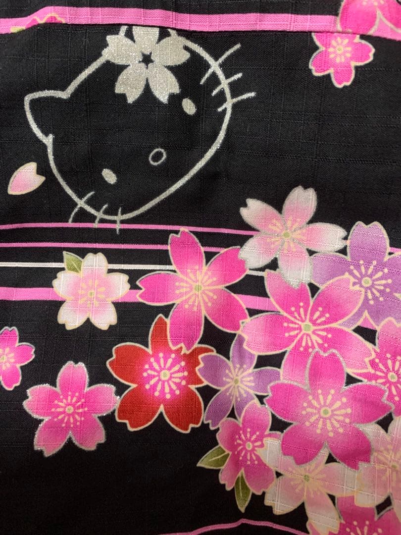 【新品】Hello Kitty ハロー　キティ 浴衣 大人用　綿100%