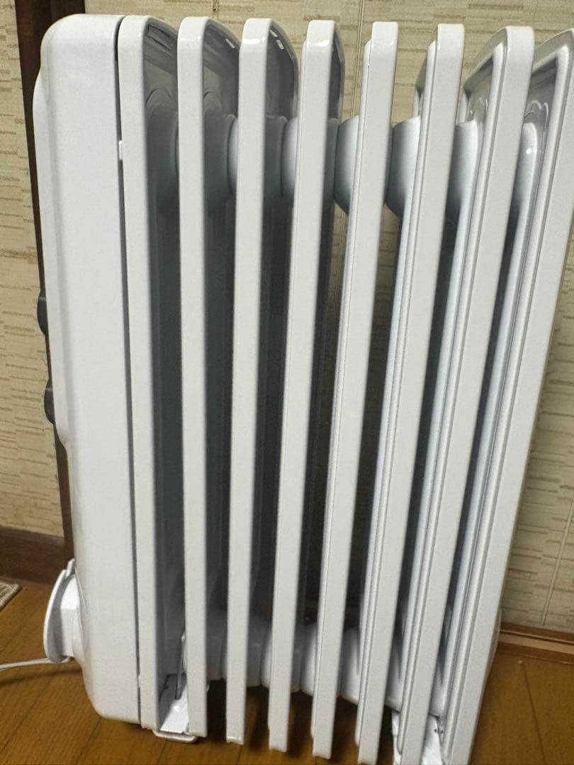 デロンギ　オイルヒーター 8-10畳 ⭐️試運転のみ⭐️美品⭐️