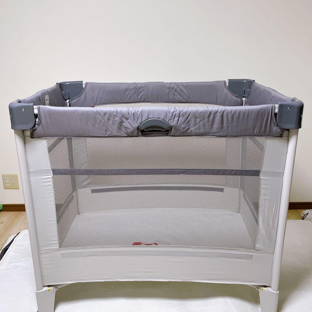 アップリカ　ココネルエアーAB　グレー　ホワイト　ベビーベッド　ベビーサークル