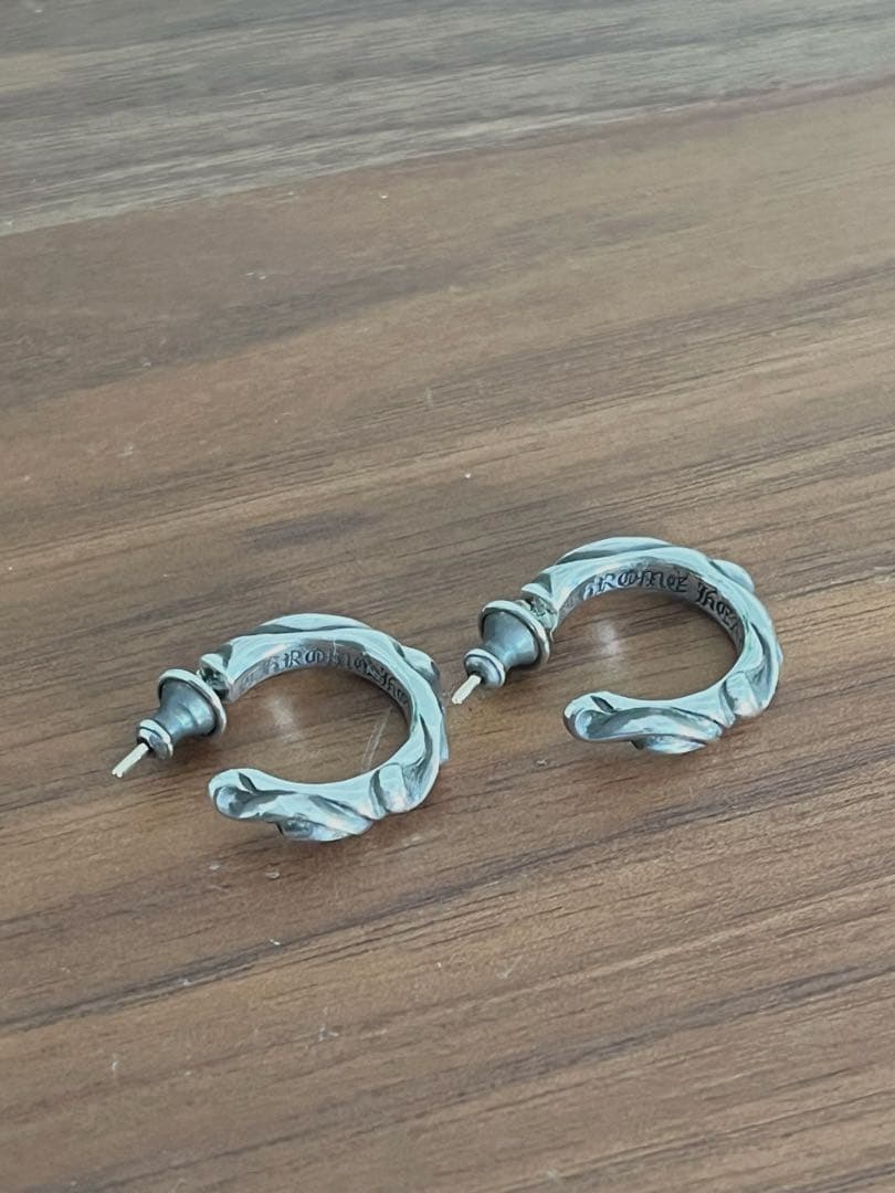 クロムハーツ　ピアス　フープスクロール