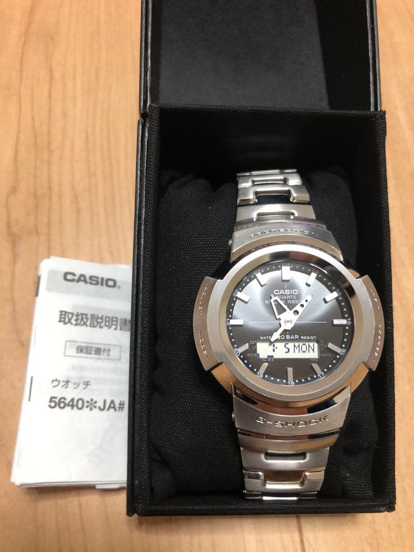 G-SHOCK AWM-500D-1AJF電波ソーラー