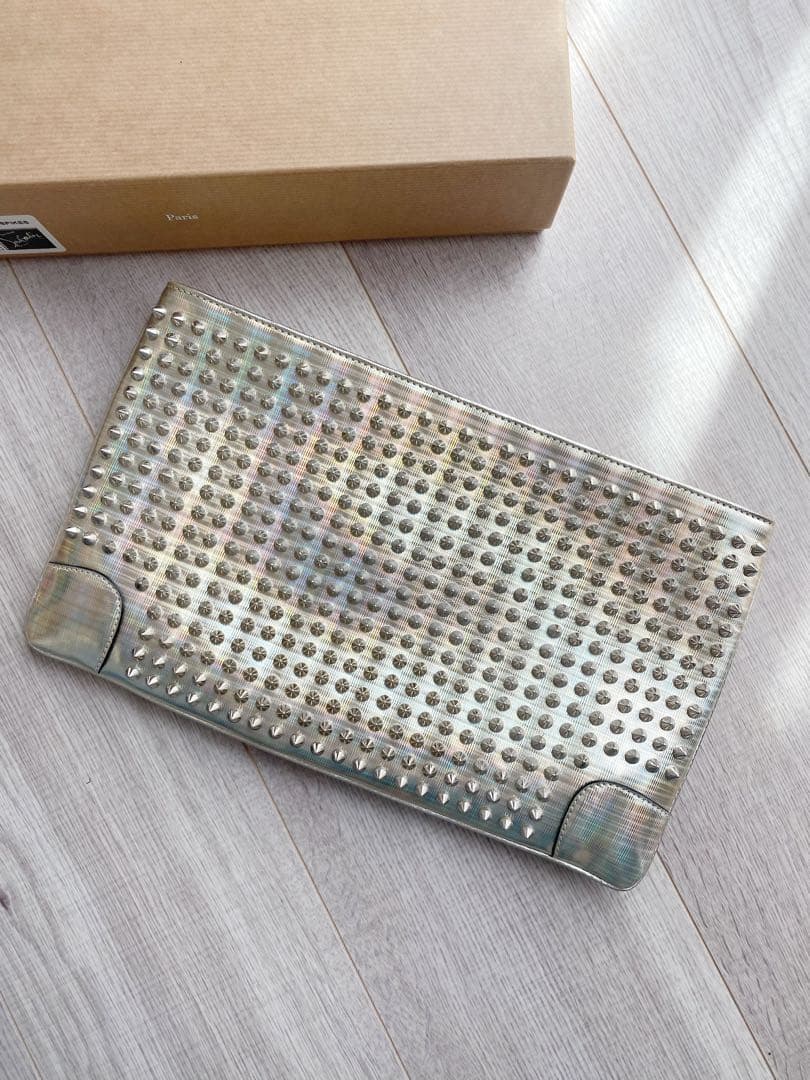 ルブタン　クラッチバッグ