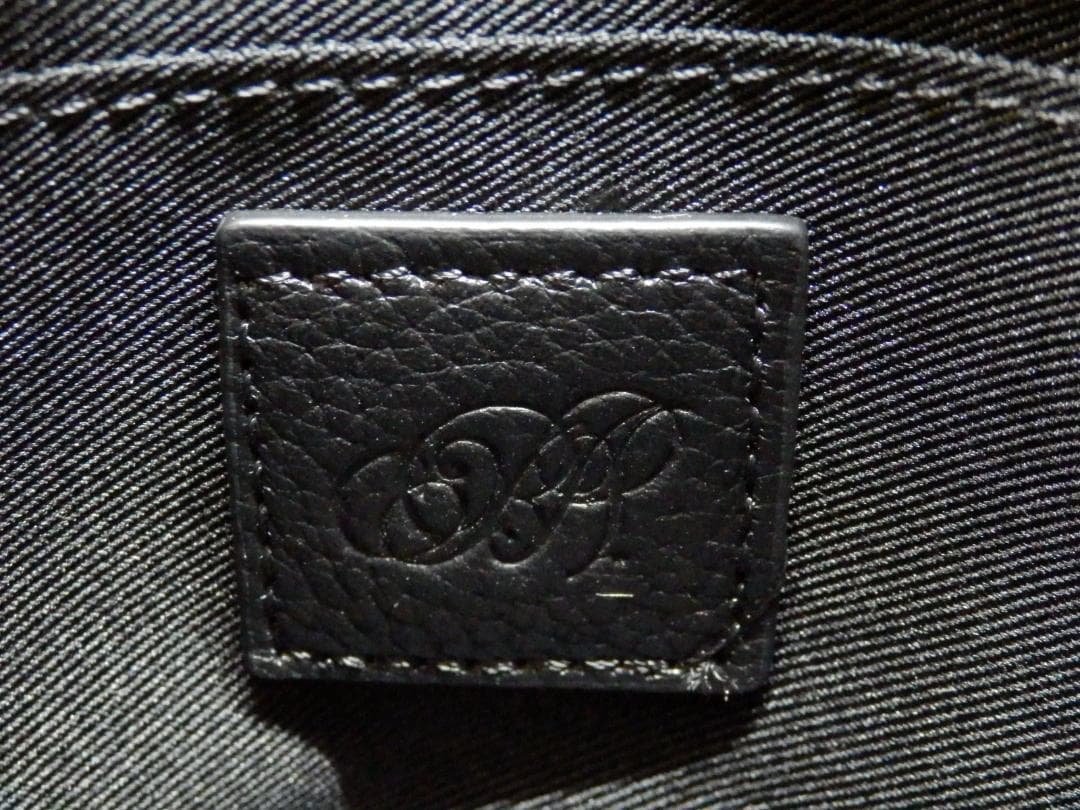 MH393 BEARDSLEY 2way レザーボディバッグ ブラック