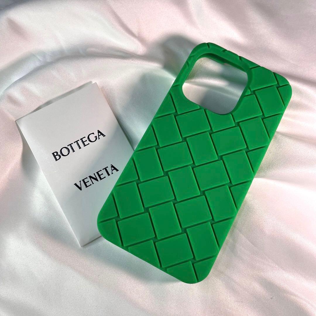 [新品] BOTTEGA VENETA iPhone14Proケース