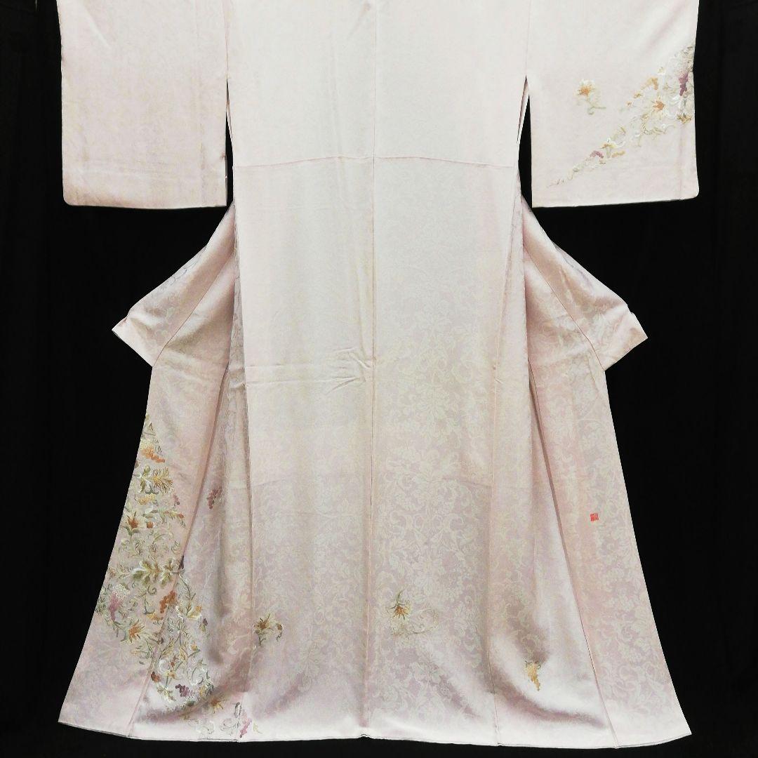 訪問着(袷)　(山口美術織物　葡萄唐草紋様　桜色系　裄68㌢)